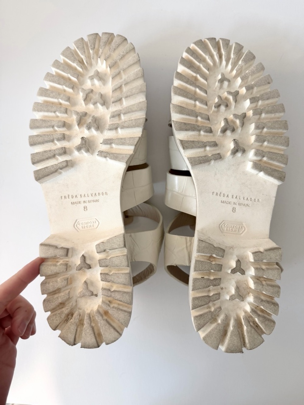 Freda Salvador Darya Lug Sole Fisherman Sandal in Bone Embossed Croc, Size 8 - Picture 9 of 10